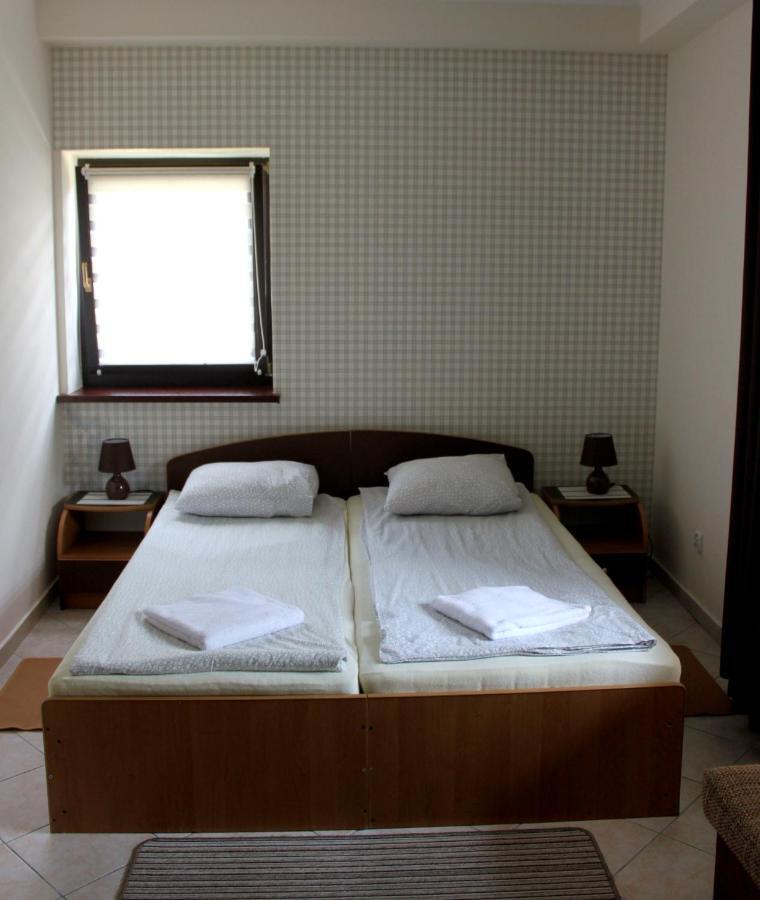 Park Lesny 'U Kaczyny' Hotel Rogow Exterior foto